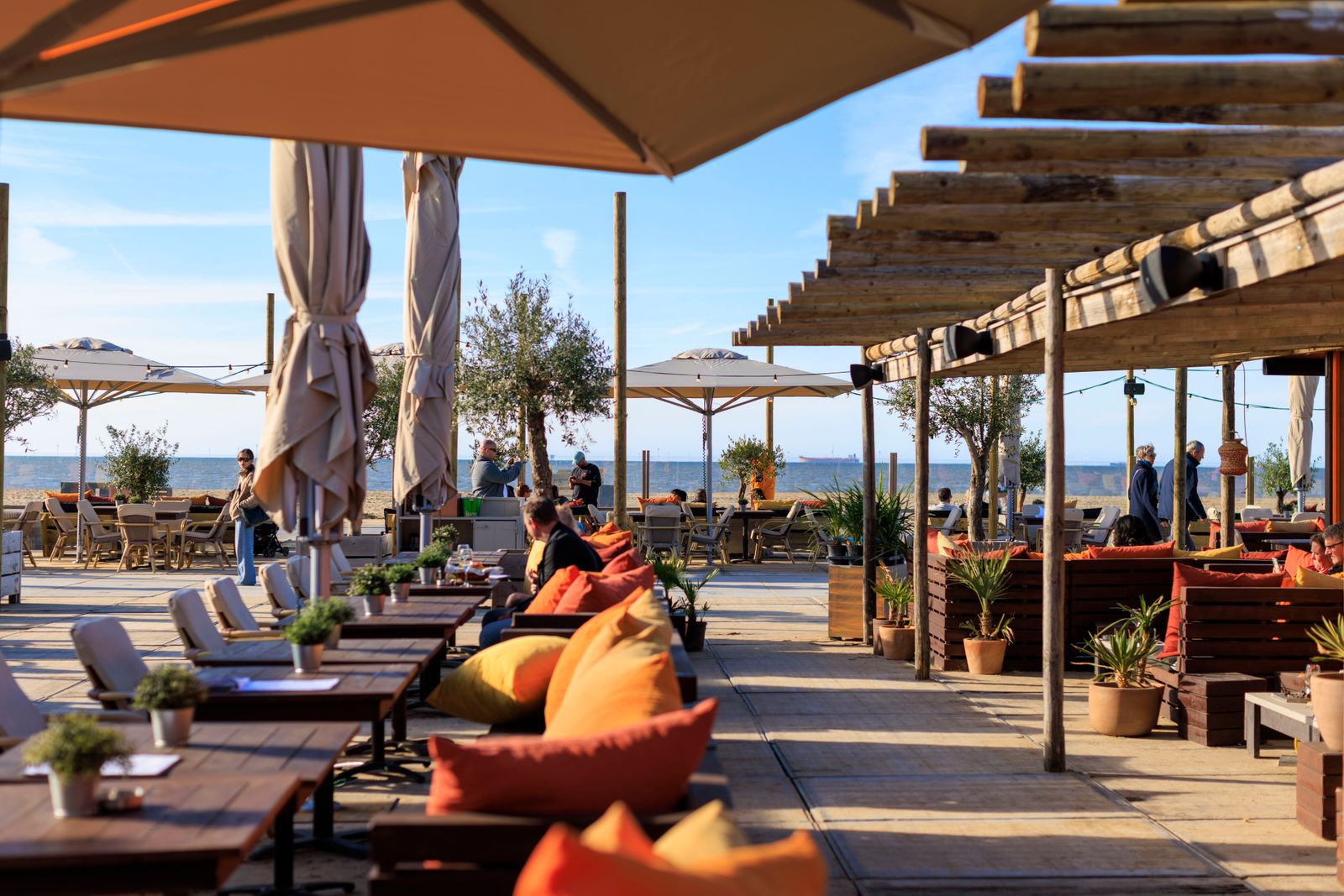 Terrace with sea view at El Ni&ntilde;o Beach Club